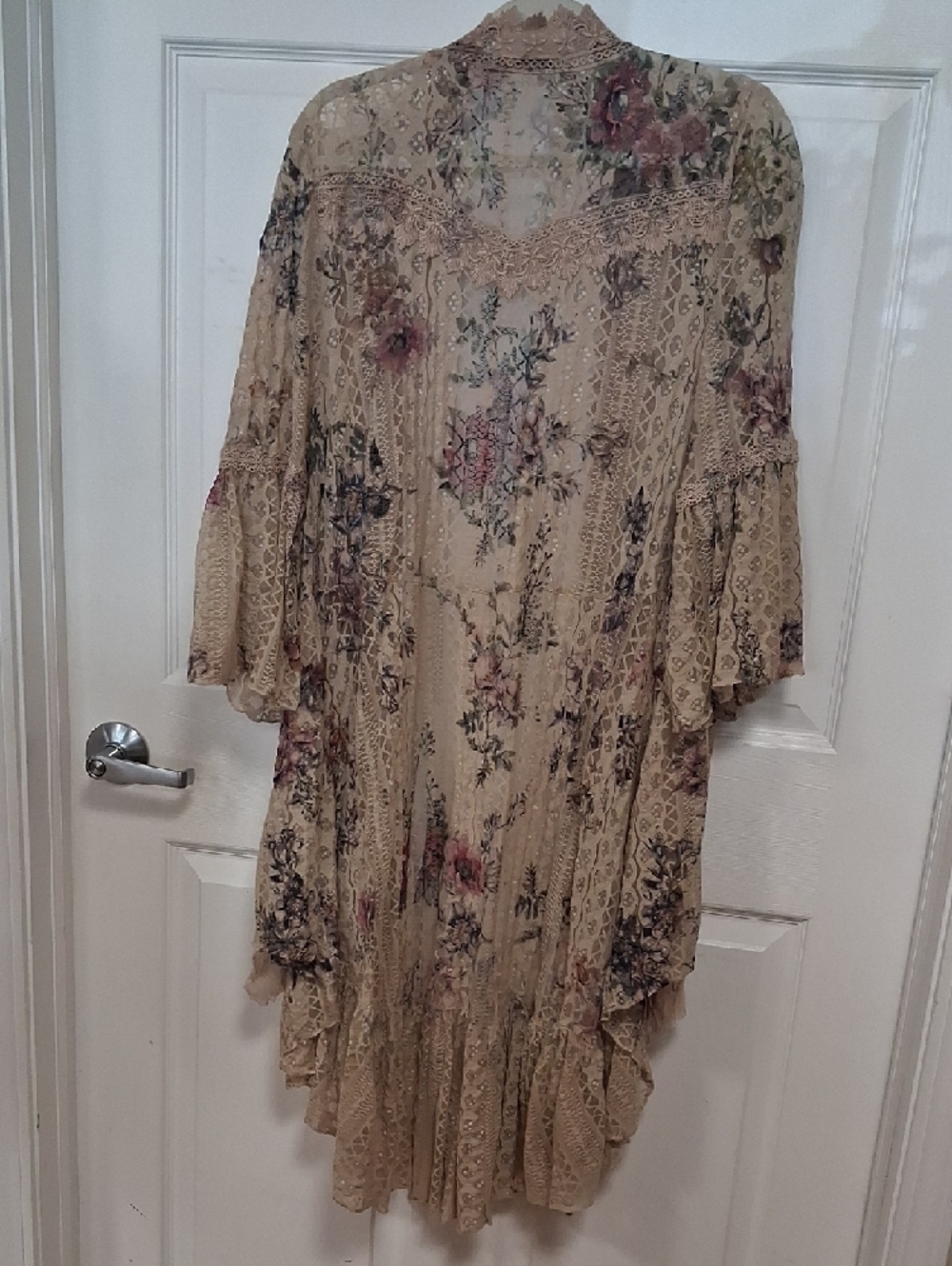 Origami Lace Floral Duster - Picture 13 of 13
